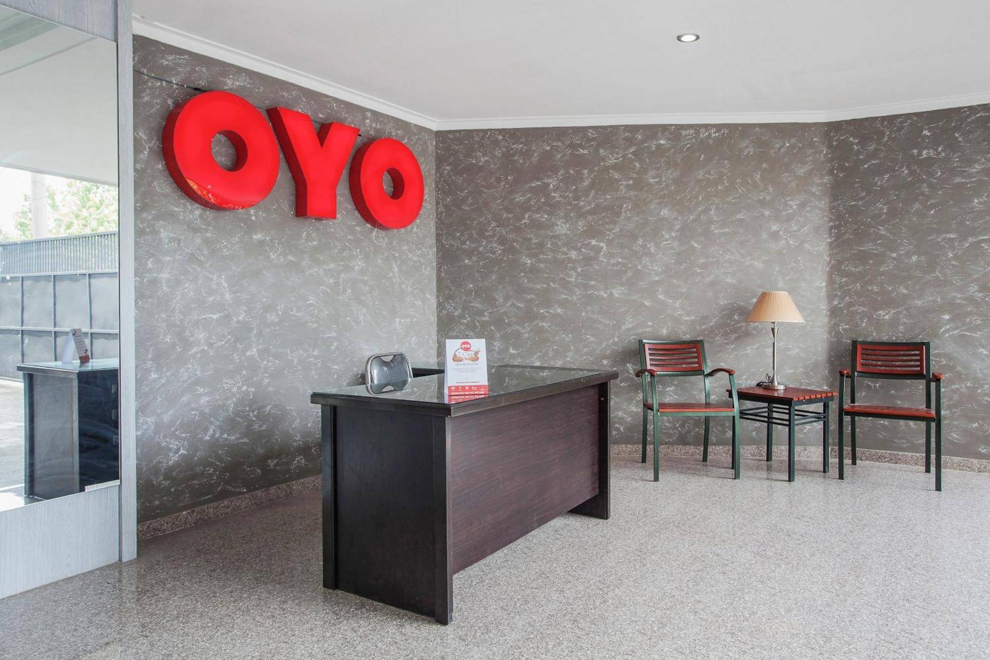 Super Oyo Capital O 134 Lg Residence Surabaya Exterior foto